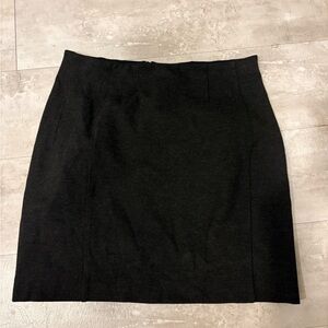 MM LaFleur The Crosby Skirt in Textured Ponte Black - Size 10